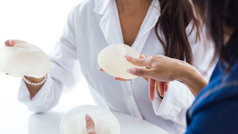 mamoplastia precio colombia