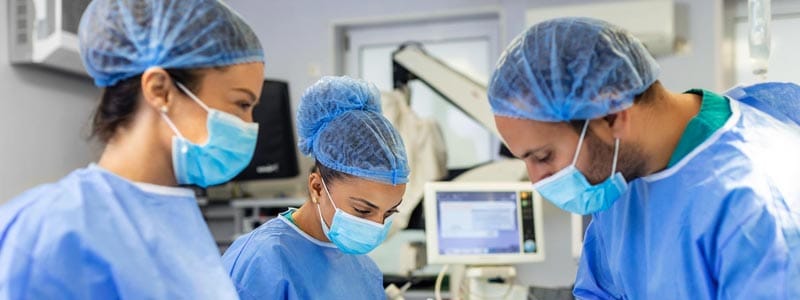 Cómo verificar un cirujano plástico certificado en Colombia