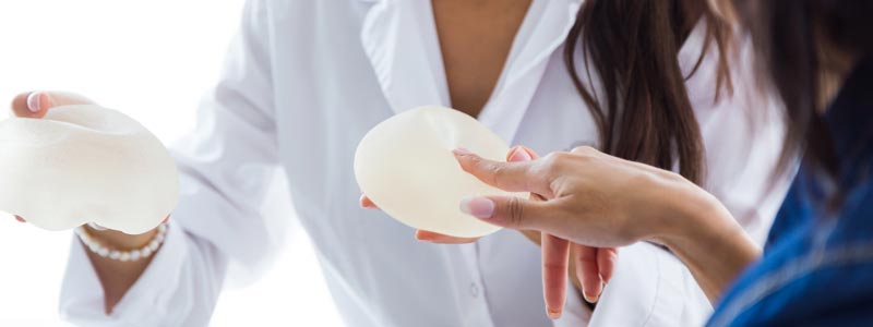 qué es mejor lipotransferencia o implantes